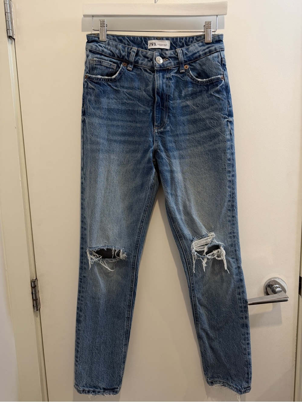 ZARA High-Rise Distressed Womens Jeans